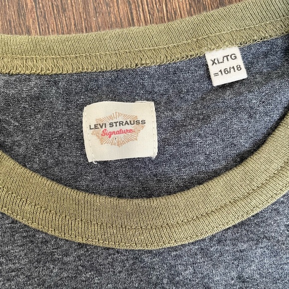 Levi’s  Sub Human Monsters Graphics Tee Shirts (XL) - Picture 6 of 6